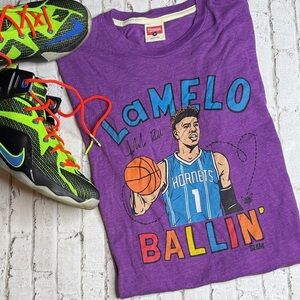 LaMelo Ball “Ballin’” Charlotte Hornets Graphic Tee – Homage – Size M
